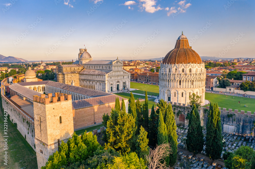 Fotografia aerea di piazza dei Miracoli a Pisa