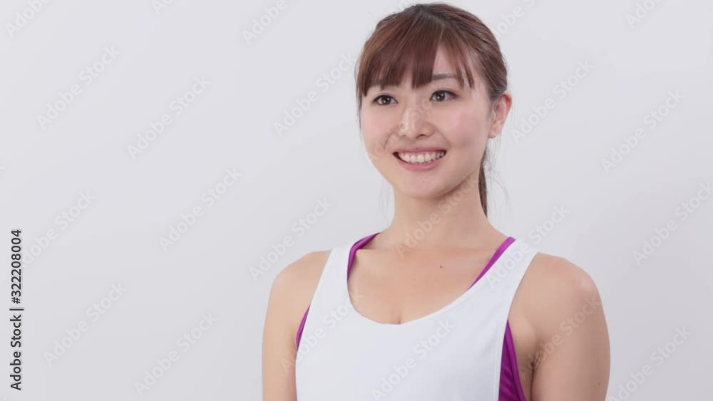 女性 スポーツ 振り返る 女性 スポーツ 振り返る