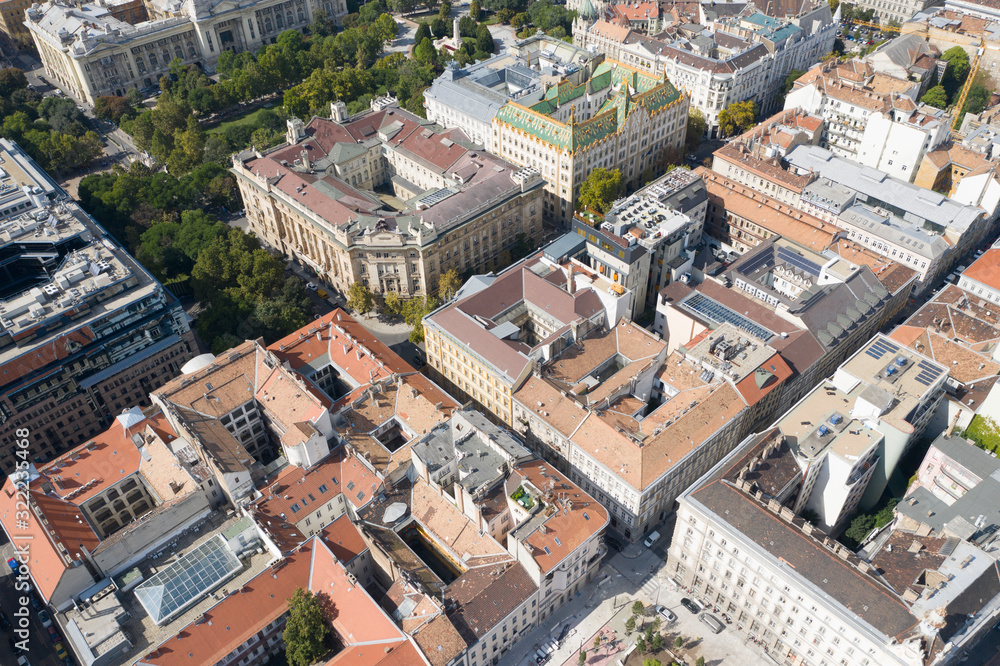 Fototapeta premium Central city buildings in Budapest