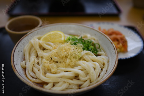 spaghetti with tomato sauce