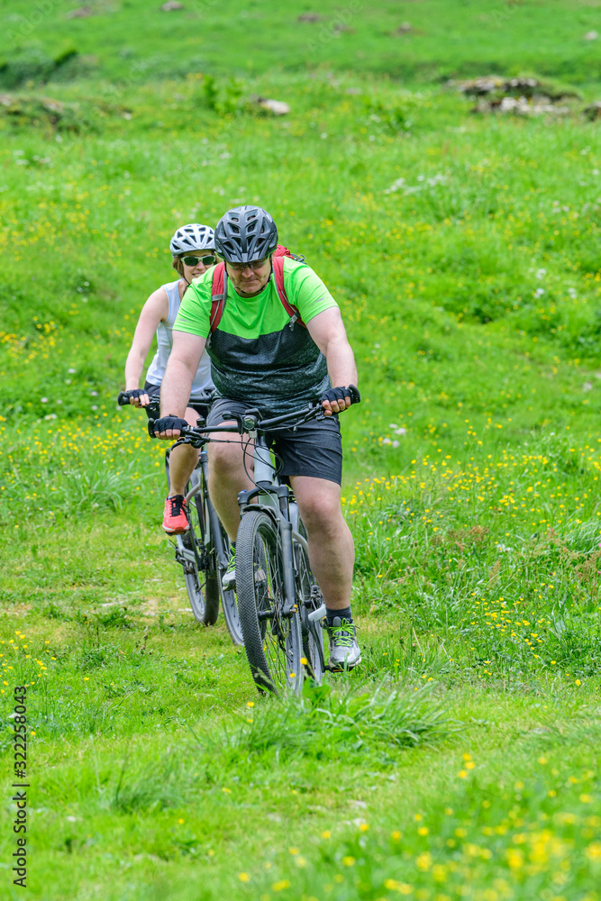 Unterwegs in den Allgäuer Bergen mit dem E-Bike Unterwegs in den Allgäuer Bergen mit dem E-Bike