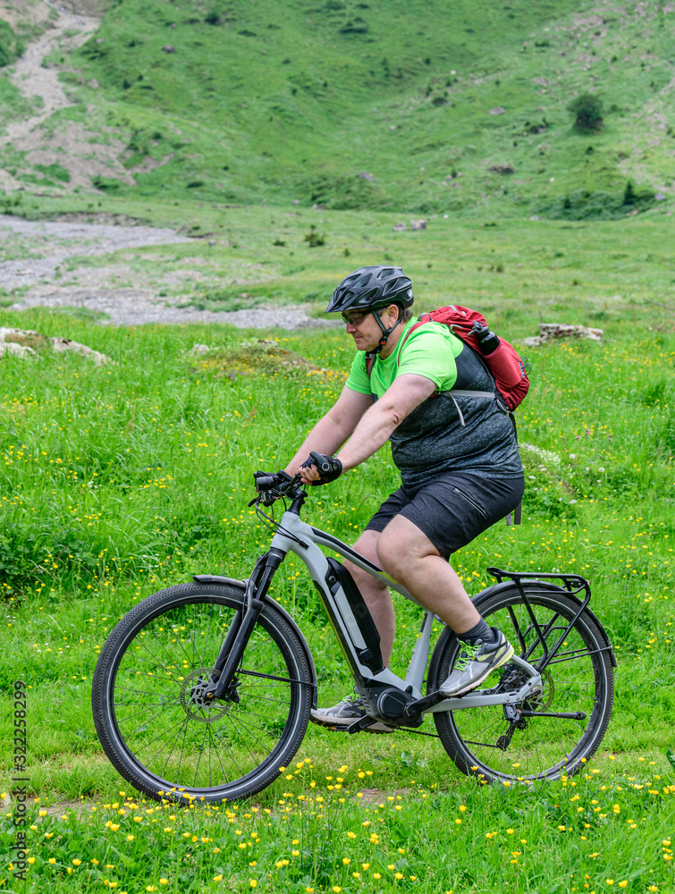 Unterwegs in den Allgäuer Bergen mit dem E-Bike Unterwegs in den Allgäuer Bergen mit dem E-Bike