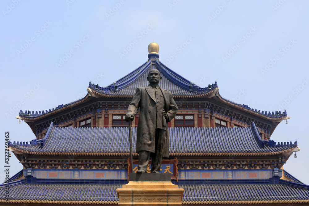 Sun Yat-sen Statue in Zhongshan Memorial Hall, Guangzhou, Guangdong Province, China