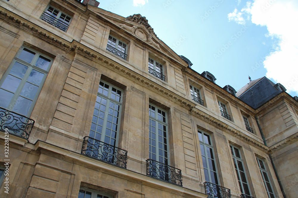 sale mansion in paris (france)