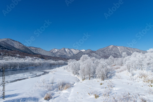 北海道の冬の風景　富良野の樹氷 © 英敏 松本