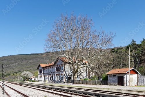 Slowenien - Istrien - Podgorje - Bahnhof photo