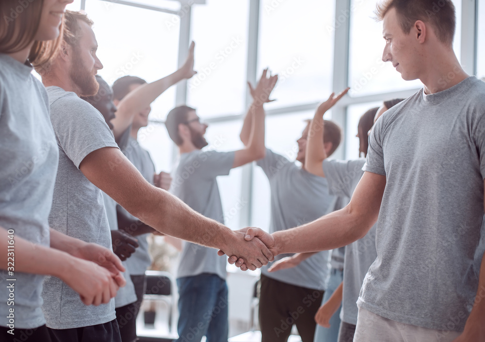 Obraz premium leaders of the two teams greet each other