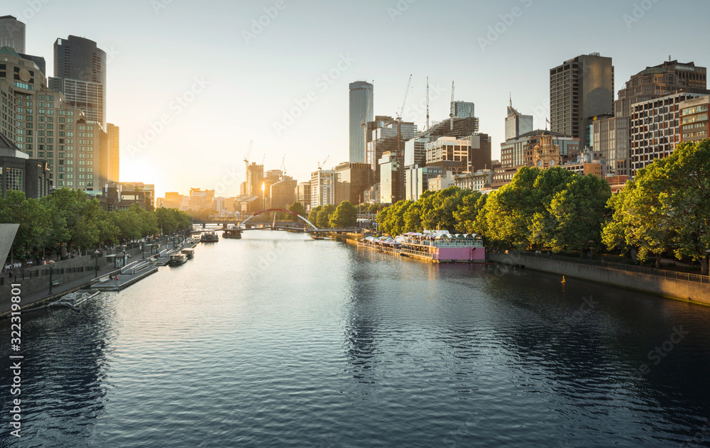 Fototapeta premium zachód słońca, rzeka Yarra, Melbourne, Victoria, Australia