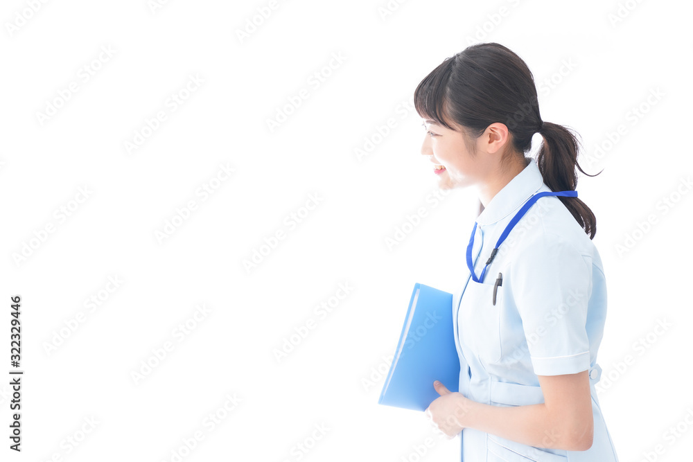 笑顔の若い看護師 笑顔の若い看護師