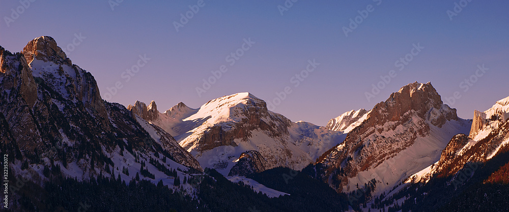 Sonnenaufgang Schweiz Berge - obrazy, fototapety, plakaty 