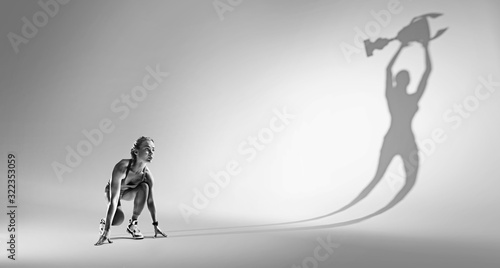 Tło sportowe Biegacz na starcie Czarno-biały obraz na białym tle z długim cieniem zwycięzcy