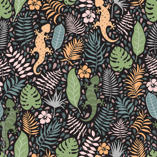 Tropical background with palm leaves and gecko lizards. Seamless floral pattern. Summer vector illustration. Flat jungle print