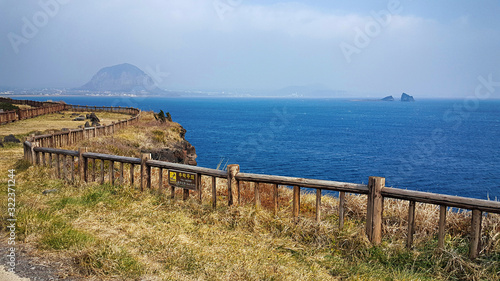 제주도 서귀포시 송악산 둘레길 해안가 풍경