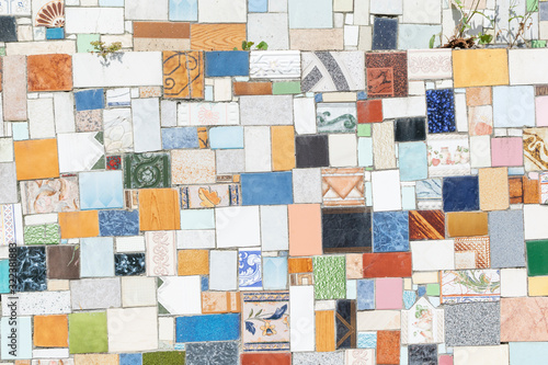 mosaico de azulejos rotos