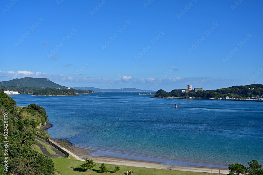 平戸大橋から見る紺碧の海の情景＠長崎