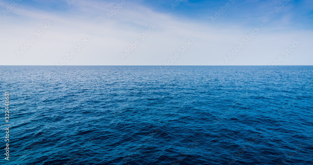 Obraz premium Beautiful sea Landscape with blue sky and tiny clouds on sunny day,Thailand.