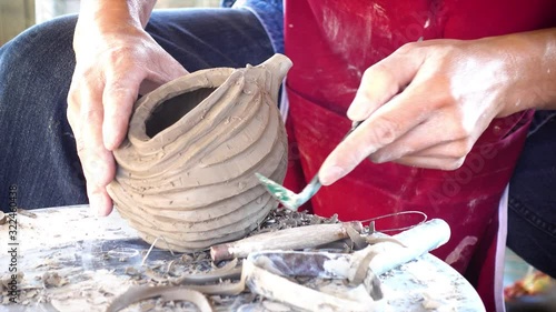 hands of potter