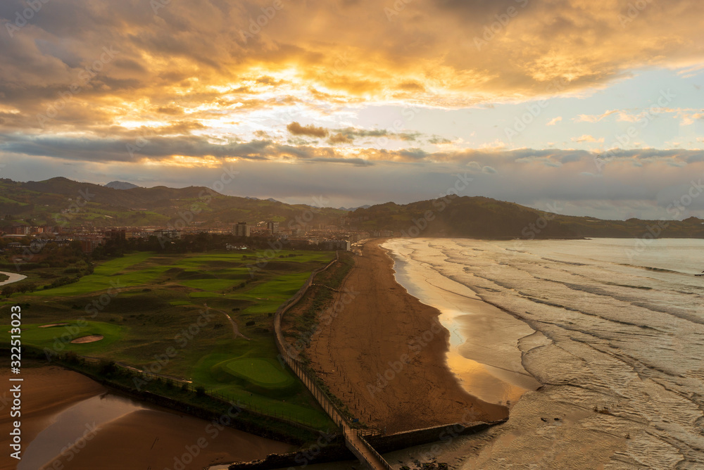 Obraz premium Cantabrian views from the Zarautz viewpoint