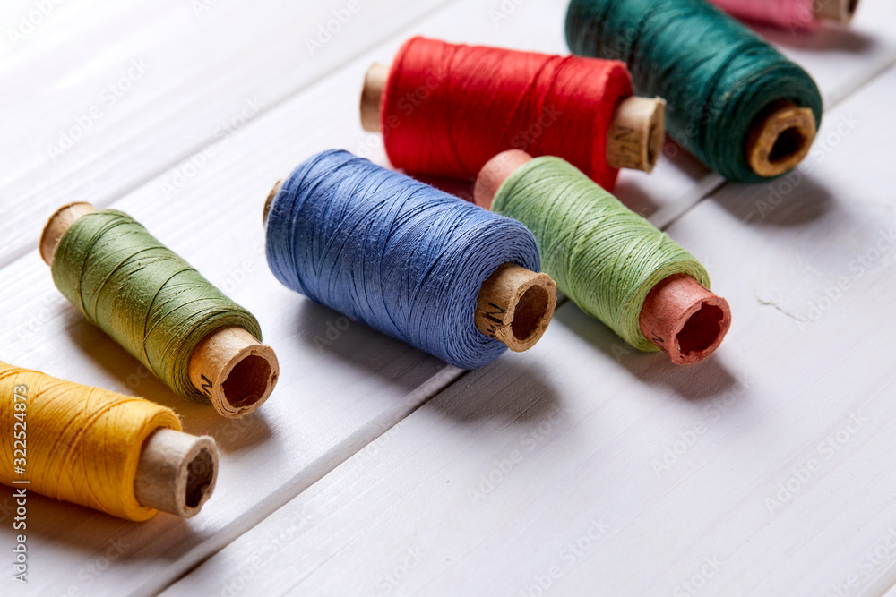 bobbins with thread and needles bobbins with thread and needles