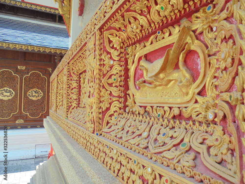 Obraz premium Thai pattern on objects in ancient temples