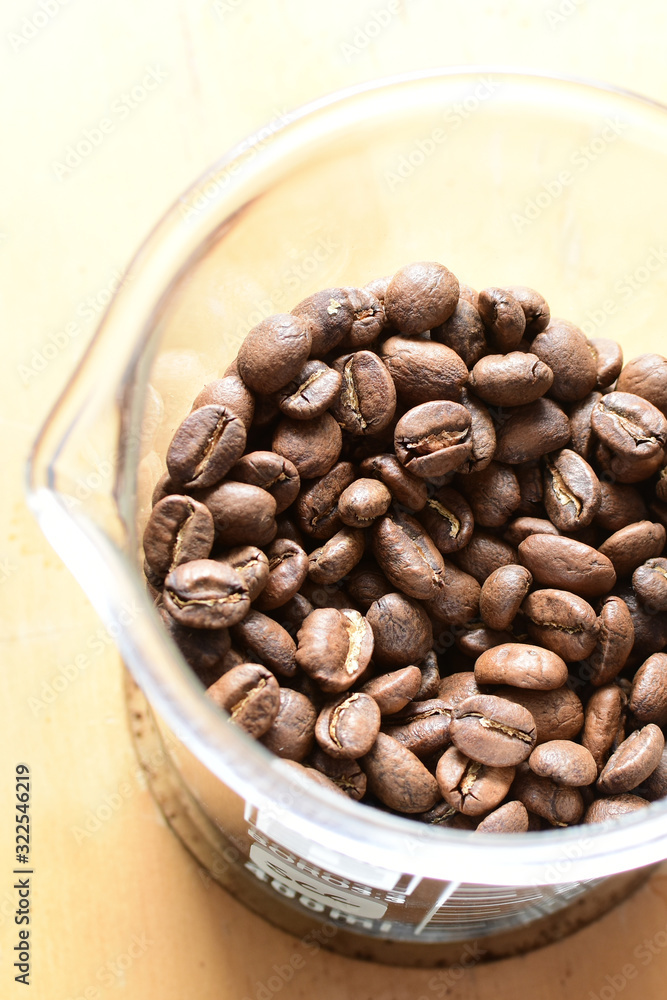 Fototapeta premium Tostao coffee laboratory, coffee beans from Colombia