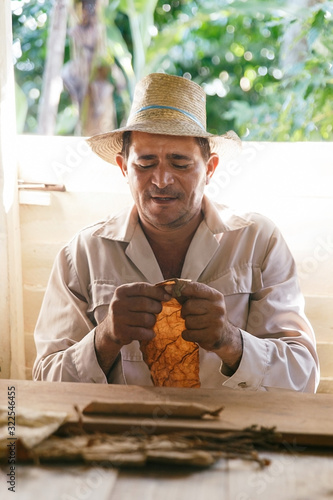 Photography Cuban making cigars by hand , Viñales - Cuba
