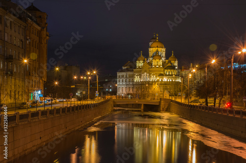 Fototapeta Naklejka Na Ścianę i Meble -  Ioannovsky Monastery on the Karpovka River embankment, St. Petersburg, Russia