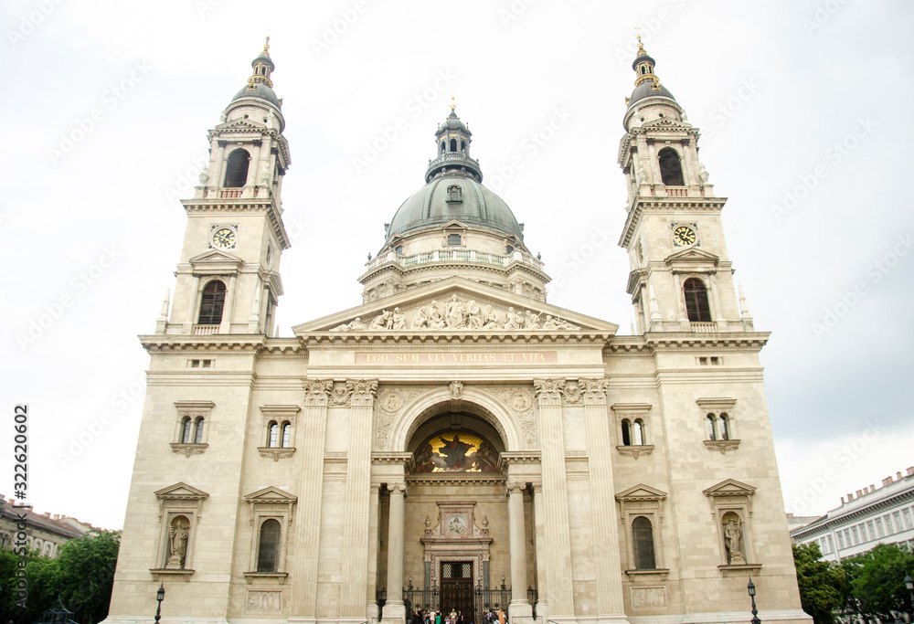 Budapest Basilica of St. Stephens - Basílica St. Stephens de Budapest