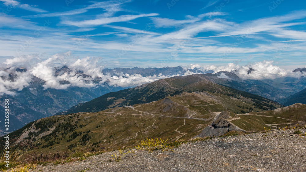Panorama montagne in alta Val Susa - Piemonte - Italy 