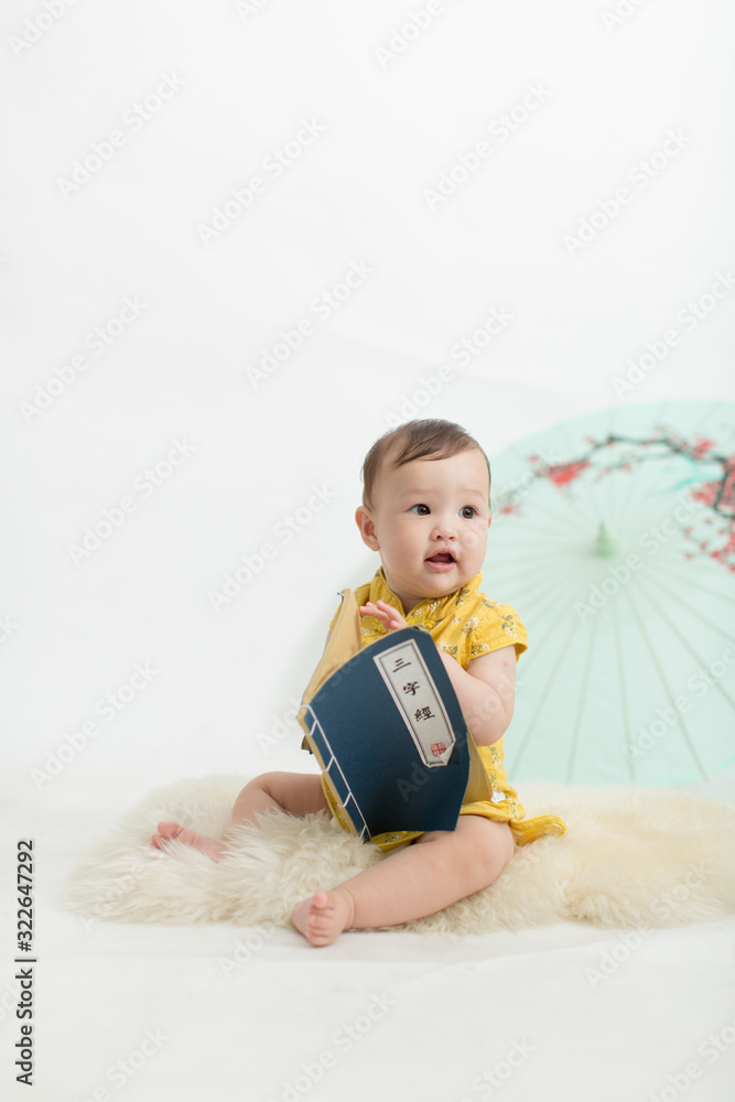Enfant fille franco chinoise 8 mois métisse Enfant fille franco chinoise 8 mois métisse
