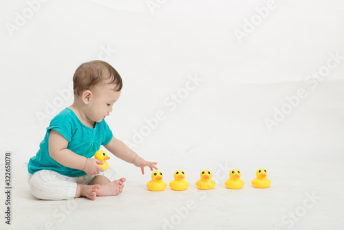 Enfant fille métisse franco chinoise 8 mois