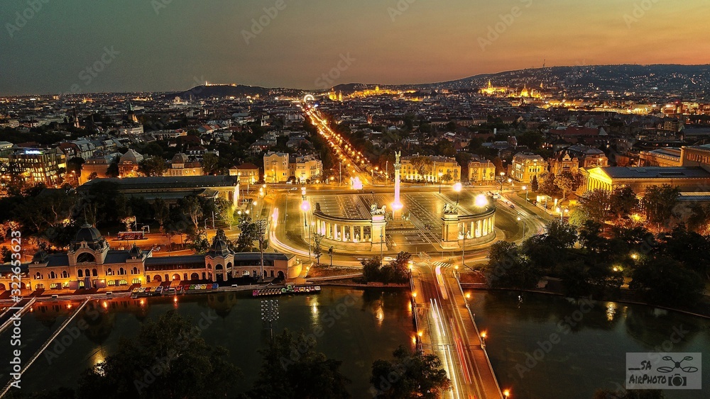 Naklejka premium Heroes Square - Budapest Hungary