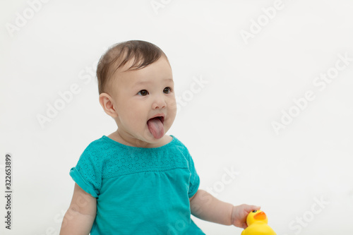Enfant fille métisse franco chinoise 8 mois