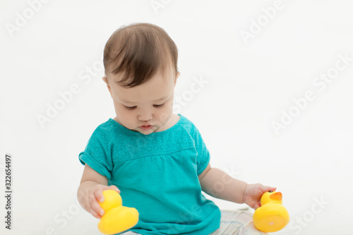 Enfant fille métisse franco chinoise 8 mois