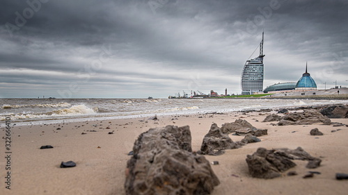Fotografie Weserstrand Bremerhaven zur stürmigen Jahreszeit, Sturm an der Weser, Strandurla
