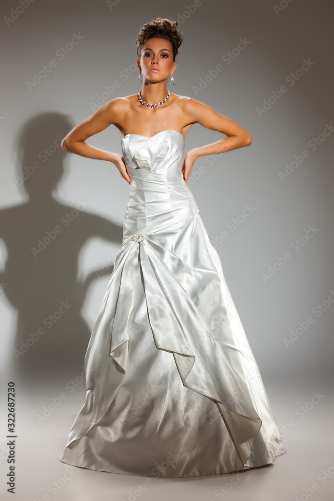Fototapeta premium Young Bride