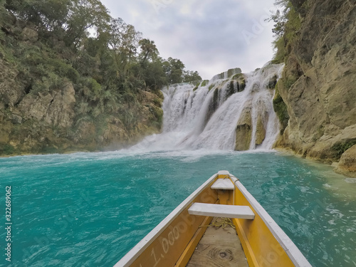 (EL SALTO-EL MECO) san luis potosi México, hermosa cascada Turquoise water in a river and cliffs of the reserve. Beautiful natural canyon, blue river water and boating