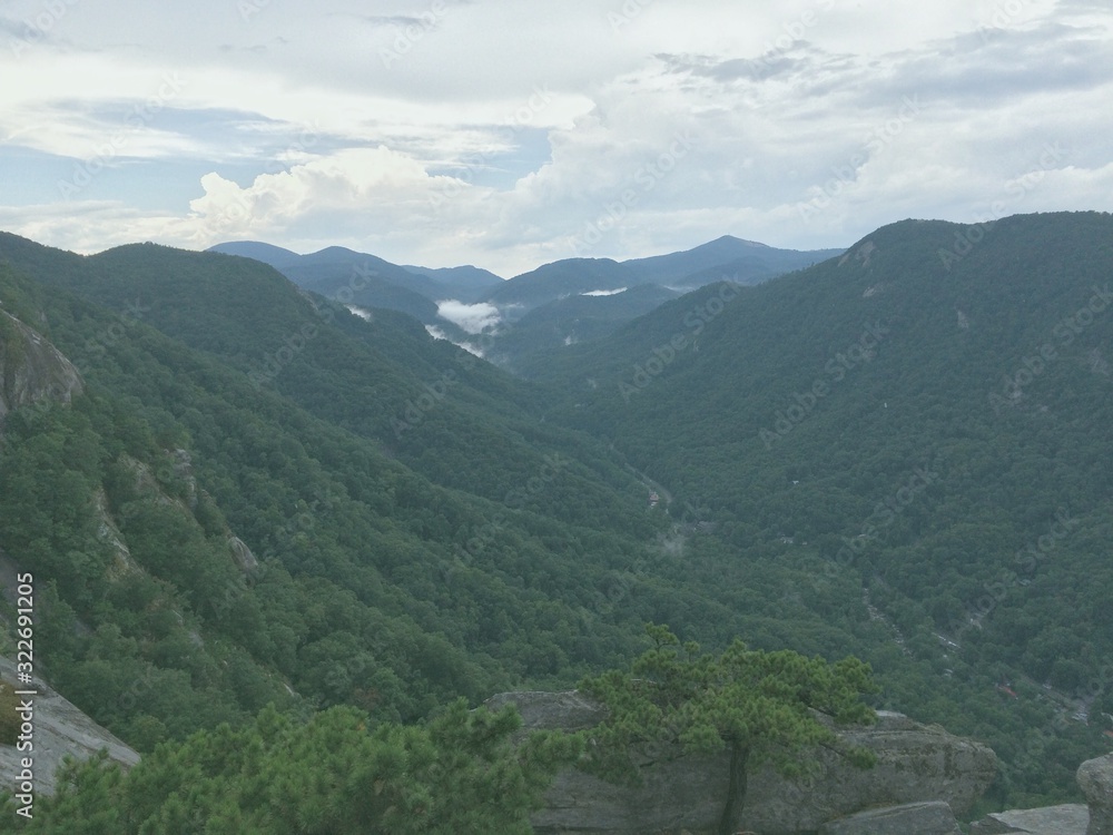 Naklejka premium view of mountains
