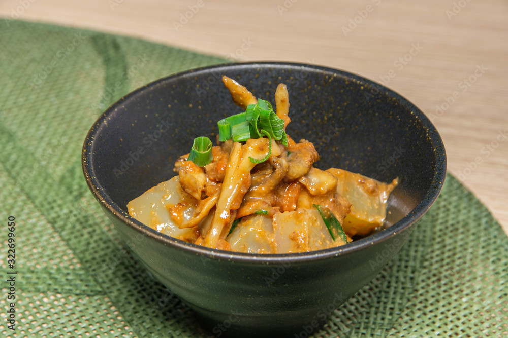 こんにゃくと舞茸の味噌煮 こんにゃくと舞茸の味噌煮