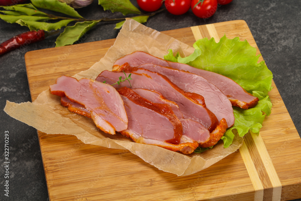 Sliced smoked duck breast served salad Sliced smoked duck breast served salad