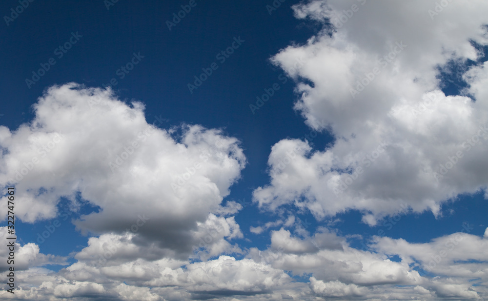 Obraz premium Blue sky with white clouds, natural backgrounds