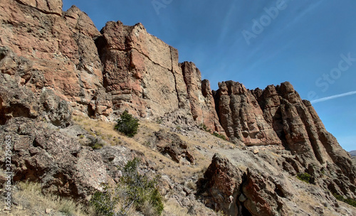 The amazing badlands and palisades of the John Day Fossil Beds clarno unit and rock formations in a semi desert landscape in Oregon State © Marc Sanchez