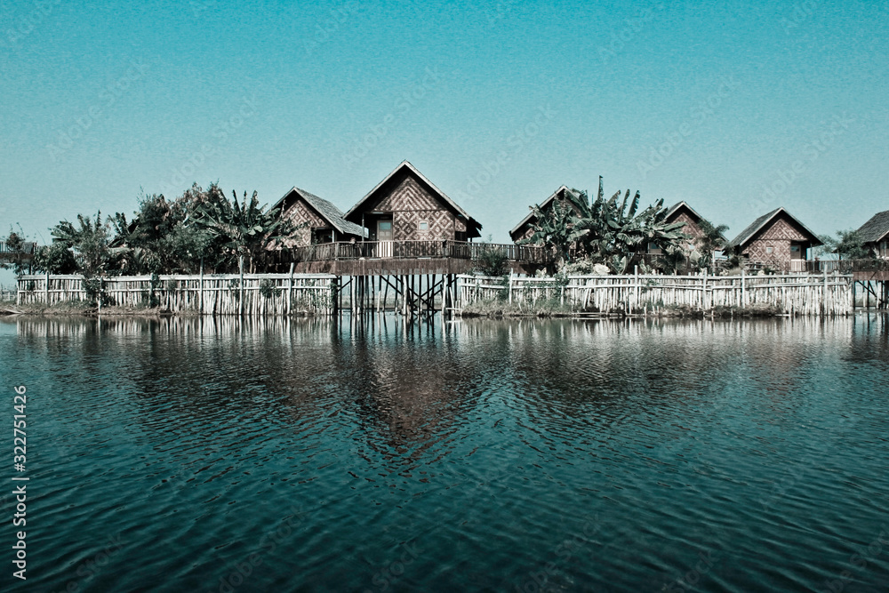 Sur le lac Inle