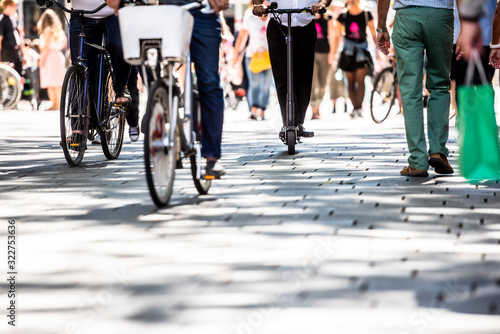 Many people walking in the city center in Vienna