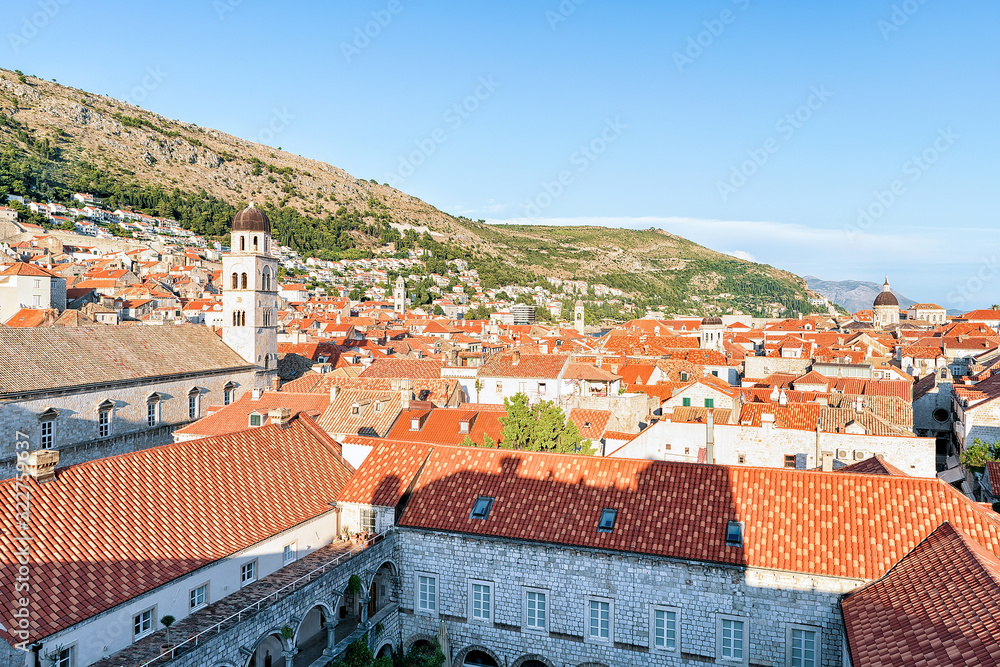 Obraz premium Old city of Dubrovnik with red roof tile