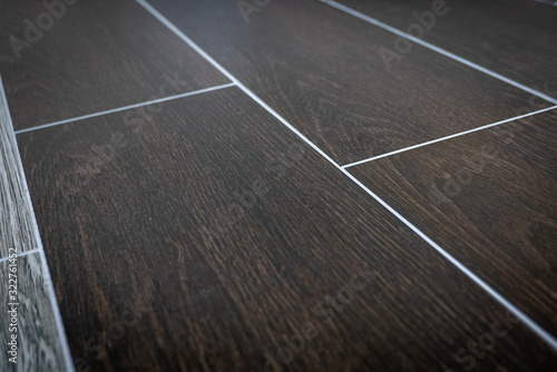 Ceramic tiles flooring - te...