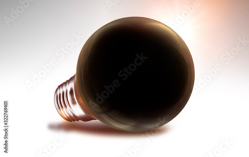 Leuchtende Schwarzlicht Glühbirne auf hellem Hintergrund