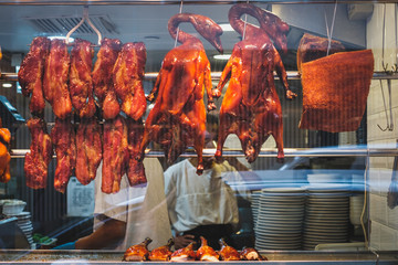 Fototapete Peking Geröstete Enten im Hongkonger Schaufenster  © hanohiki