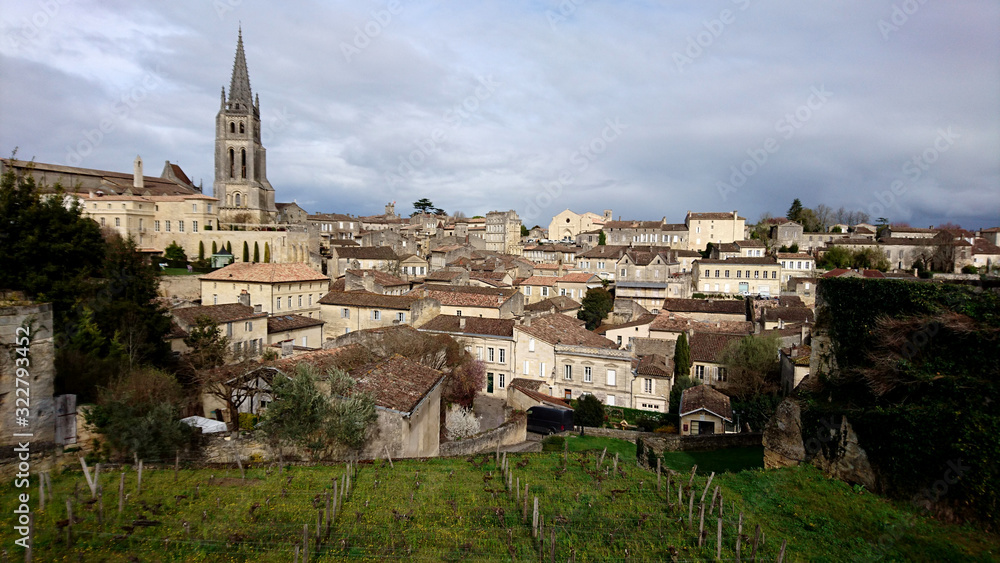 Village de Saint-Emilion (France - Bordeaux) Village de Saint-Emilion (France - Bordeaux)