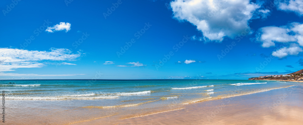 Fuerteventura Strand mit türkis blauem Wasser
